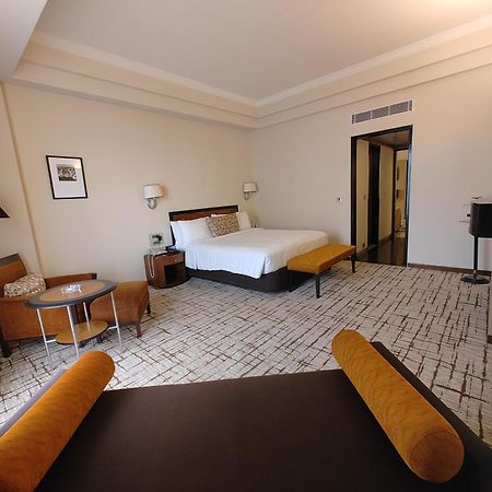 מומביי Hotel Marine Plaza מראה חיצוני תמונה